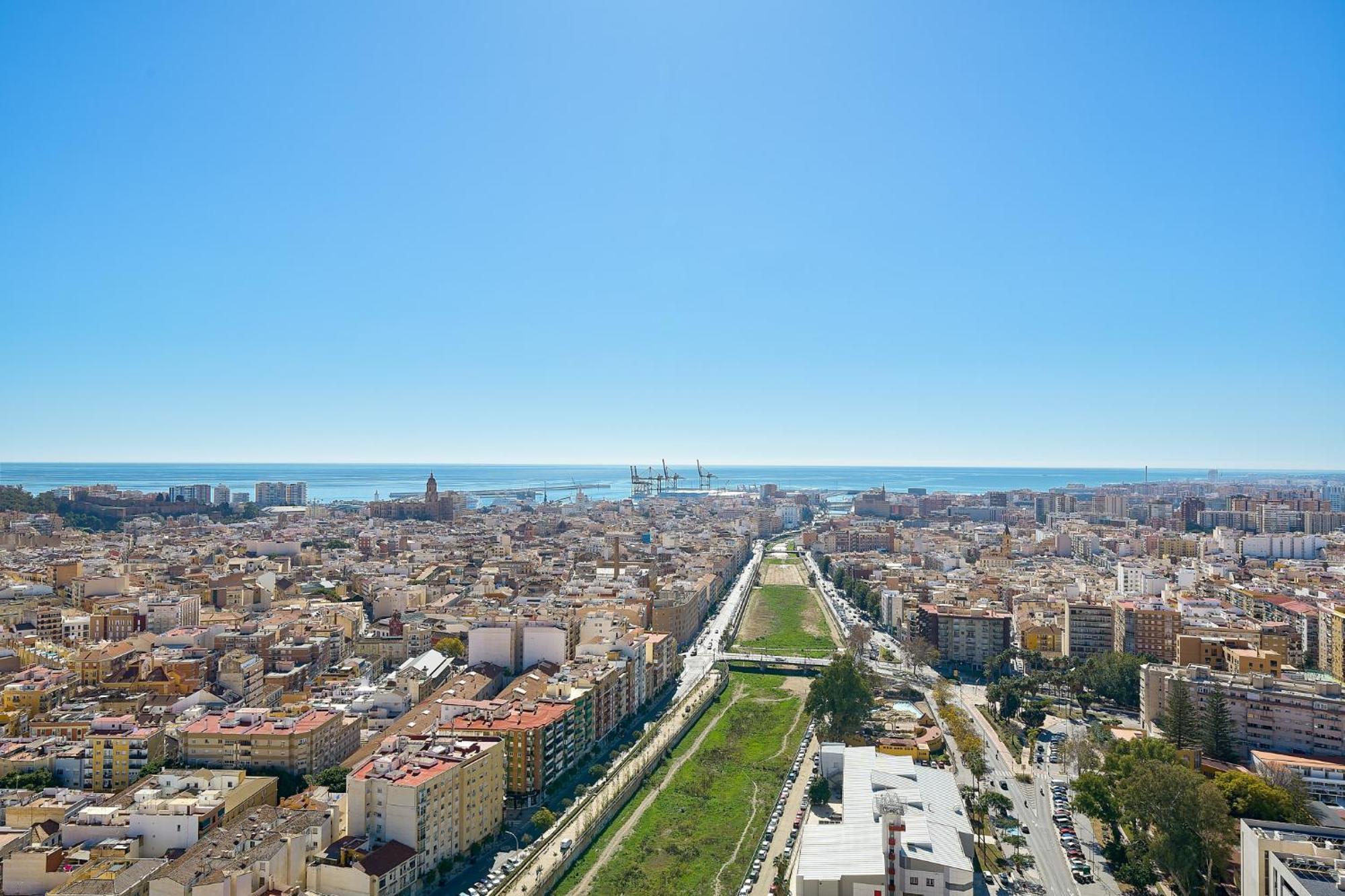 Malaga Skyline By Lovely Rentals Luaran gambar